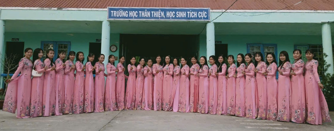 Họp mặt kĩ niệm ngày Quốc tế phụ nữ 8/3/ 2025