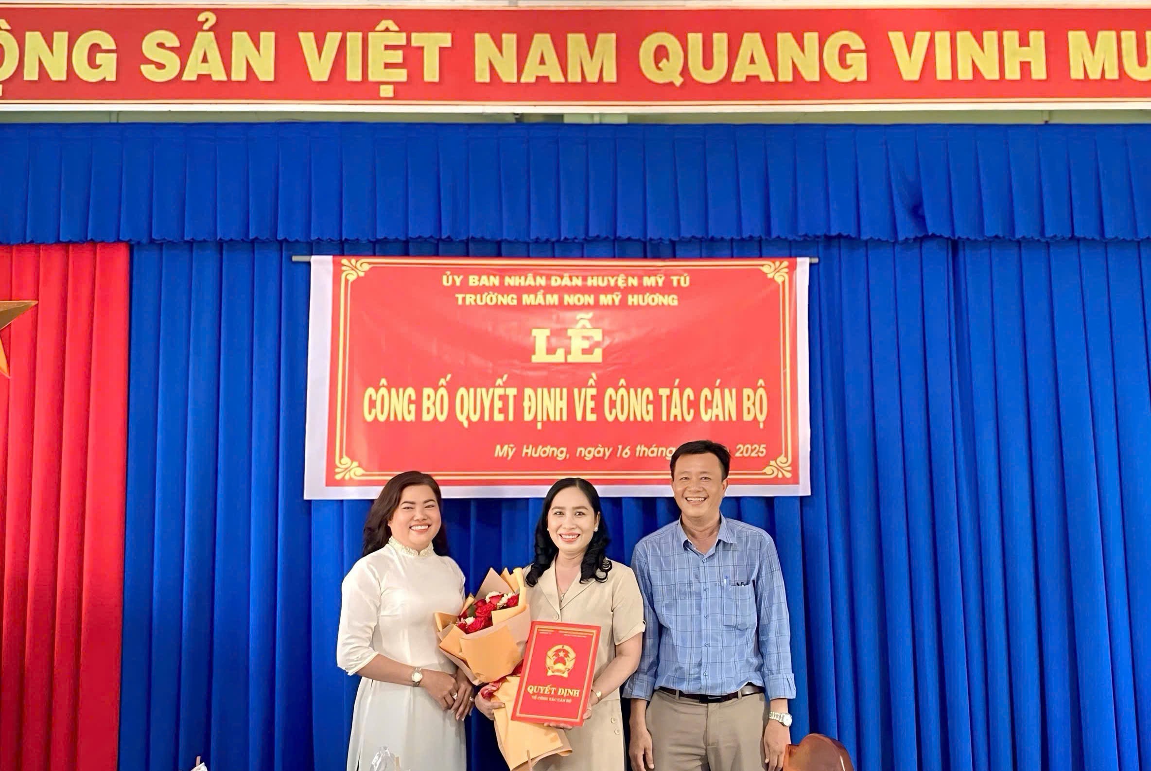 Lễ công bố quyết định Hiệu trưởng